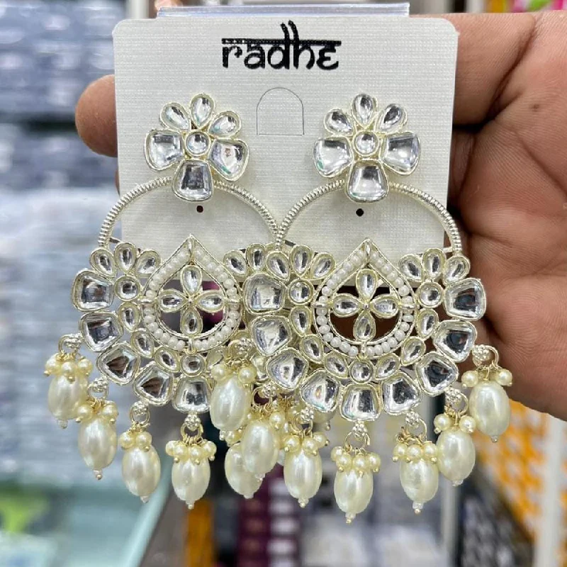 women’s silver drop earrings-Manisha Jewellery Gold Plated Kundan Stone And Pearls Dangler Earrings