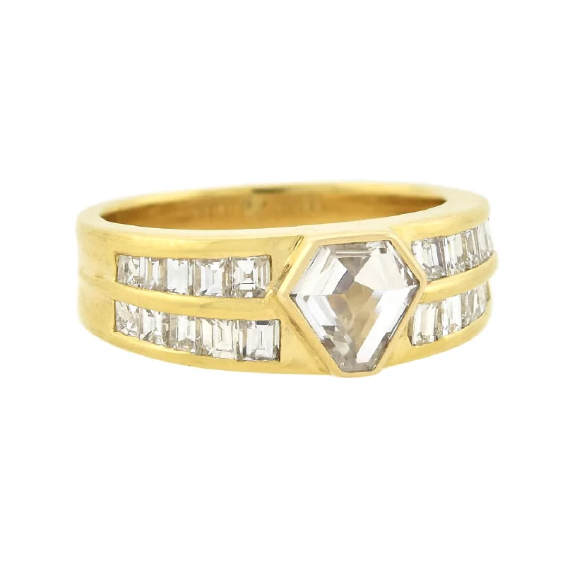 women’s vintage-style engagement rings with diamonds-Estate 14kt 0.60ct Kite-Shaped Diamond Ring 1.60ctw