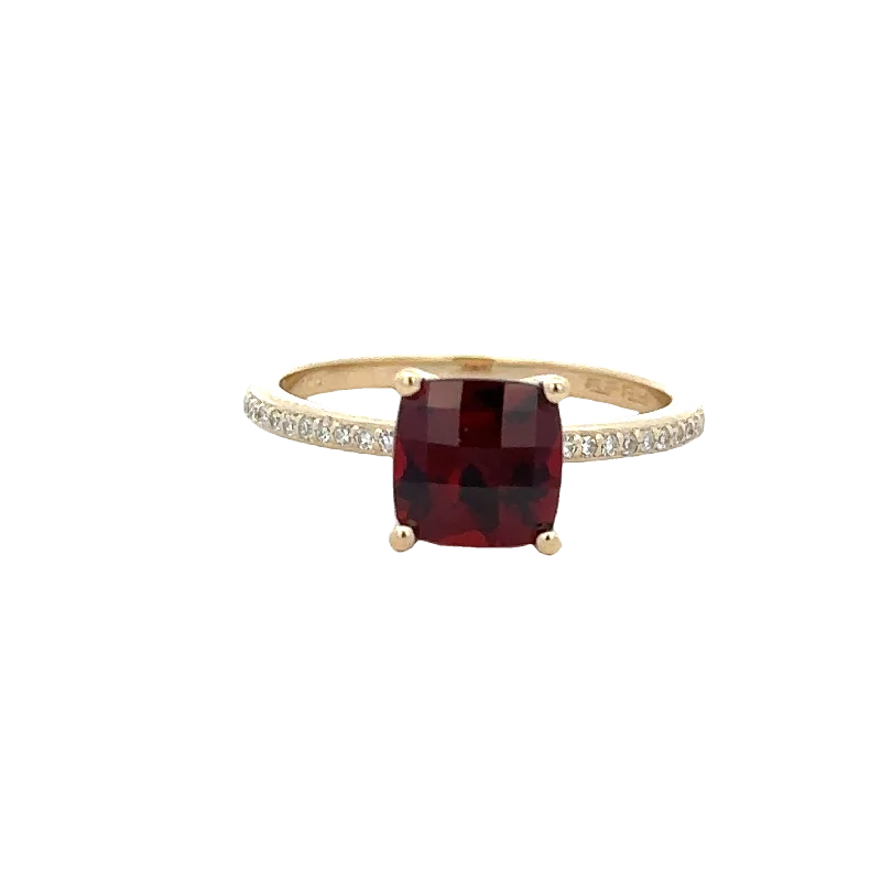 women’s rose gold engagement rings with diamonds-Garnet and Diamond Ring in Yellow Gold