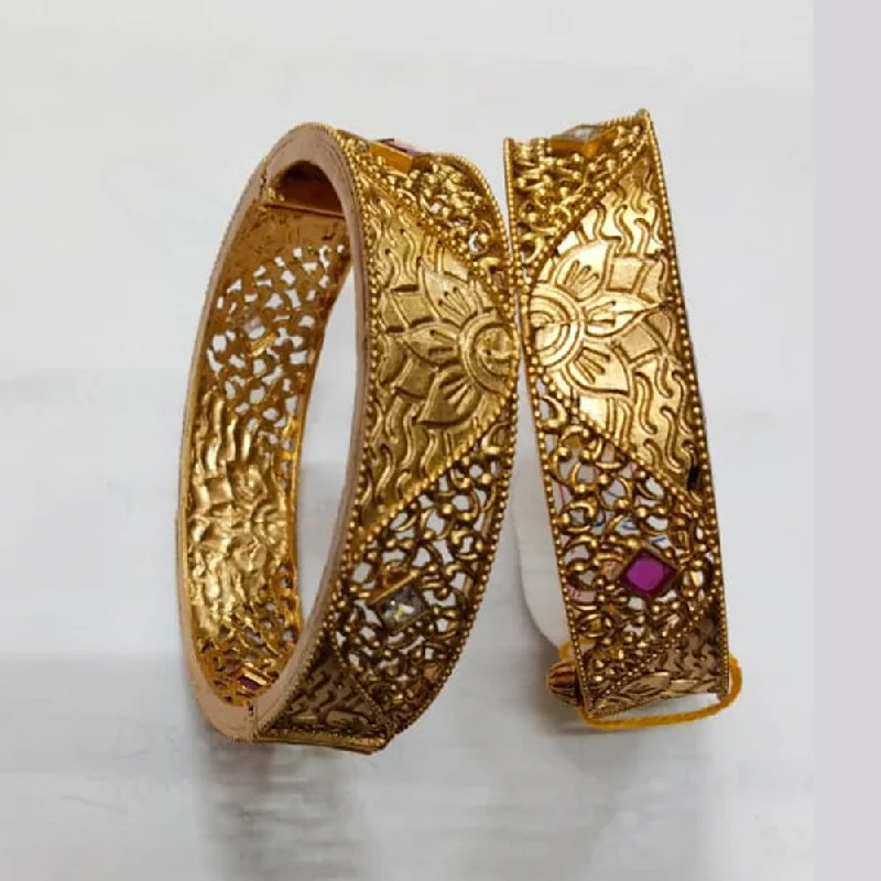 women’s gold bangles-Niyansh Bangles Pota Stone Gold Plated Bangles Set - 11241008