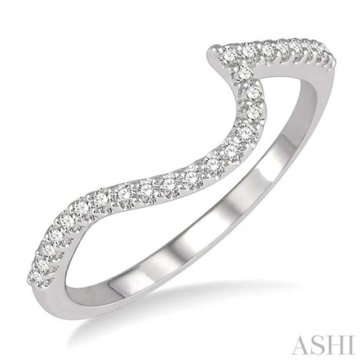 women’s eternity band rings-1/6 Ctw Crescent Shape Center Round Cut Diamond Wedding Band in 14K White Gold