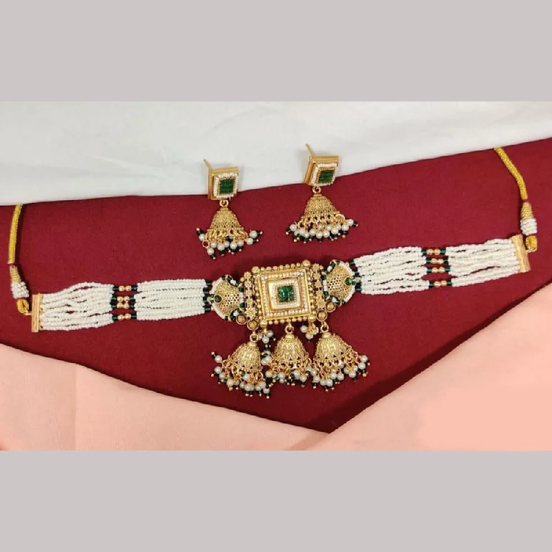 handmade necklaces for women-Kavita Art Gold Plated Pota Stone And Pearls Choker Necklace Set