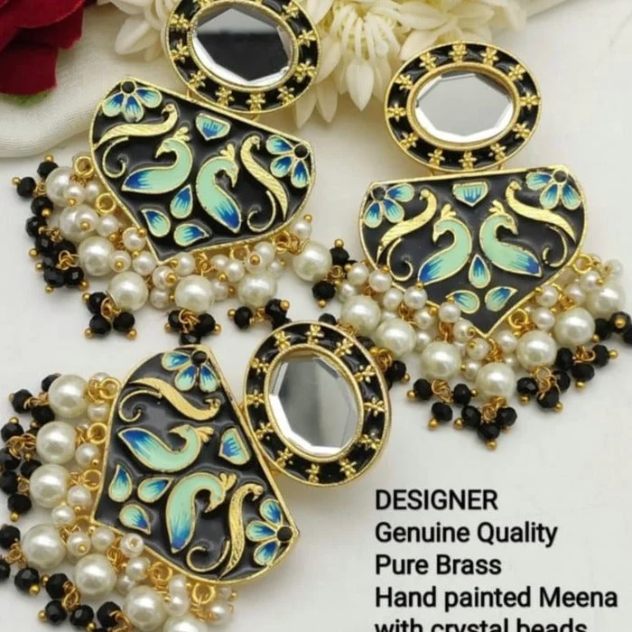 women’s chandelier earrings-Manisha Jewellery Meenakari & Kundan Earrings With Maangtikka