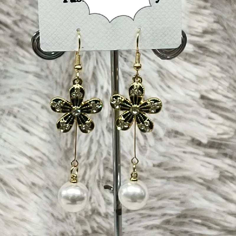 women’s gold-plated earrings-Diyu Dhyu Gold Plated Austrian Stone Dangler Earrings