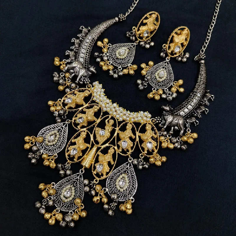 customized gold necklaces for women-Manisha Jewellery 2 Tone Plated Kundan Stone And Pearls Necklace Set