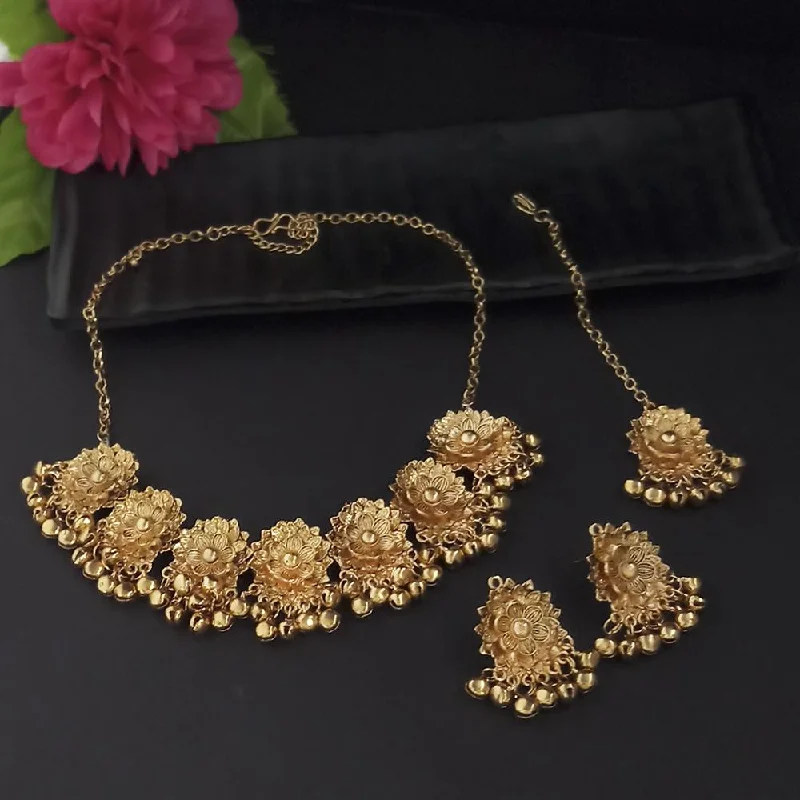 trendy necklaces for women-Kriaa Gold Plated Necklace Set With Maang Tikka - 1116017